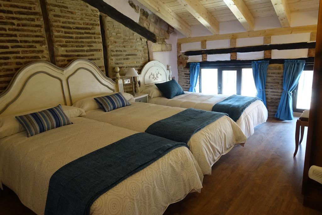 Apartamentos La Dama Azul Ágreda Chambre photo